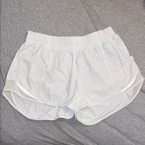 Lululemon Hotty hot II shorts